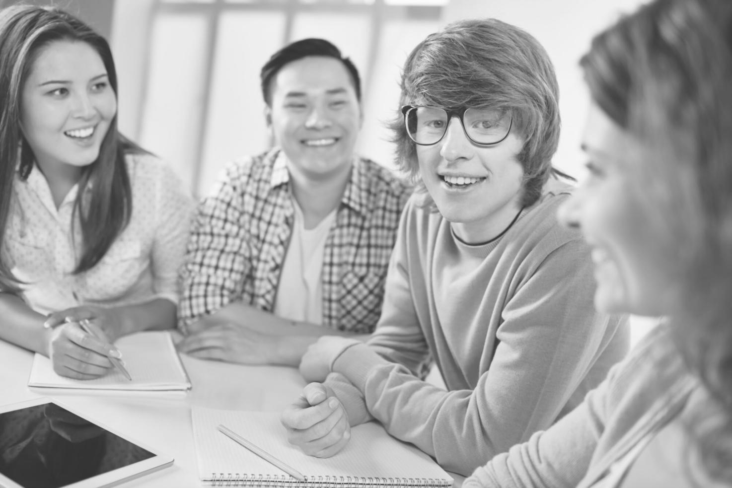 Studentin bei der Finanzplanung